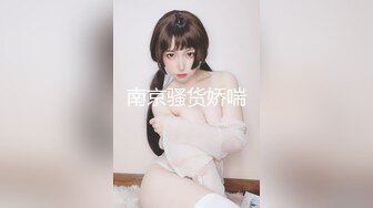 家庭摄像头盗摄 偷窥中年夫妻69 啪啪 我想知道这到底是谁的房间