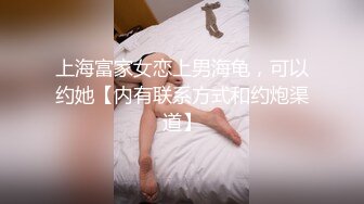 后入女友开始冲刺最后射精，女友高潮不断