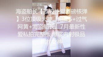 很可爱的白裙灰蓝内戴眼镜小姐姐