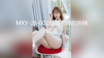 黑丝少妇露脸深夜跟小哥激情啪啪，足交大鸡巴69姿势让小哥舔逼吃奶子