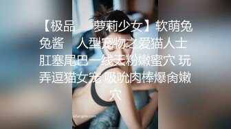  小伙子约了个妈妈，53岁芳龄，吃完晚饭楼下接她车震，倒挺有味道，阿姨一点不害羞