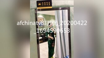 漂亮美眉吃鸡啪啪 小女友发骚了 用假鸡吧紫薇 只能满足她 在家被无套输出 内射一丢丢